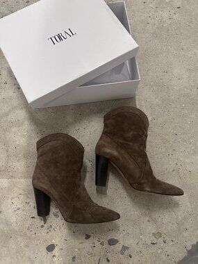 TORAL Heeled C Champ Bootie in Cognac Brown
